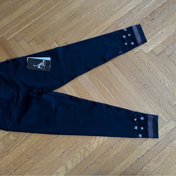 NWOT-Nancy Rose Performance Legging SILVER star detail at ankle 6/S - 7/8 length - Picture 3 of 10